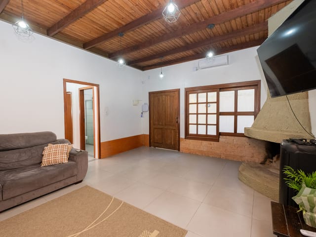 Casa 2 quartos e 3 banheiros, à venda, no bairro Recanto de Portugal em Pelotas