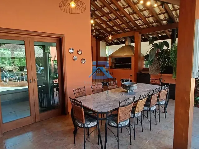Casa com 1428m² 4 quartos e 6 banheiros, à venda, no bairro Parque das Laranjeiras em Itatiba