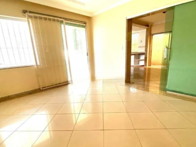 Foto do Casa - Casa para locação 3quartos 1banheiro 1vaga, Santa Mônica, Belo Horizonte, MG | Deltalar Imóveis