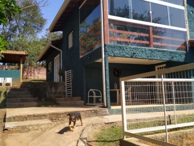 Casa com 1068m² 4 quartos e 4 banheiros, à venda, no bairro Parque Jaguari (Fazendinha) em Santana de Parnaíba