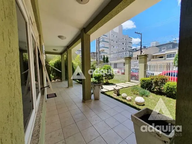 Casa com 528m² 4 quartos e 5 banheiros, à venda ou para alugar, no bairro Estrela em Ponta Grossa