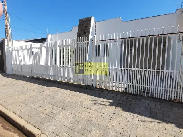Casa 3 quartos e 2 banheiros, para alugar, no bairro Santos Dumont em São José do Rio Preto