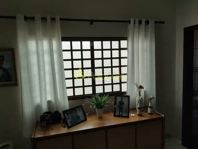 Casa com 210m² 2 quartos e 3 banheiros, à venda, no bairro Cidade Industrial em Lorena