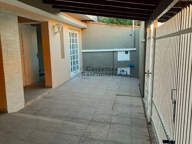 Casa com 197m² 1 quarto e 2 banheiros, à venda, no bairro Jardim Bela Vista em Jacareí