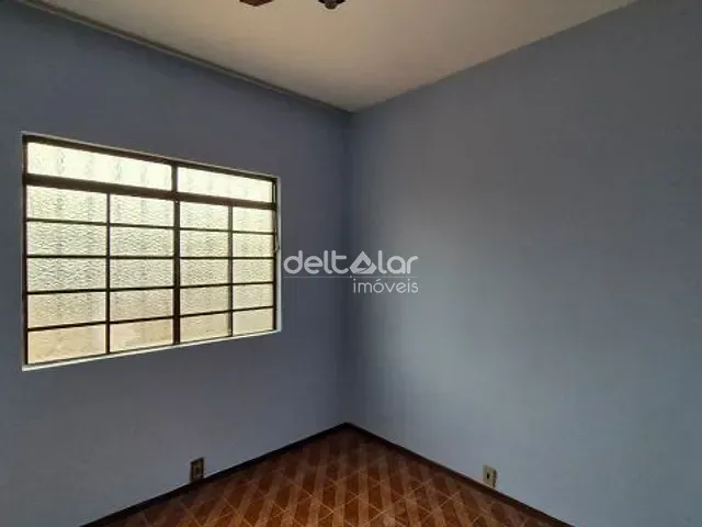 Casa com 87m² 2 quartos e 1 banheiro, à venda, no bairro Planalto em Belo Horizonte