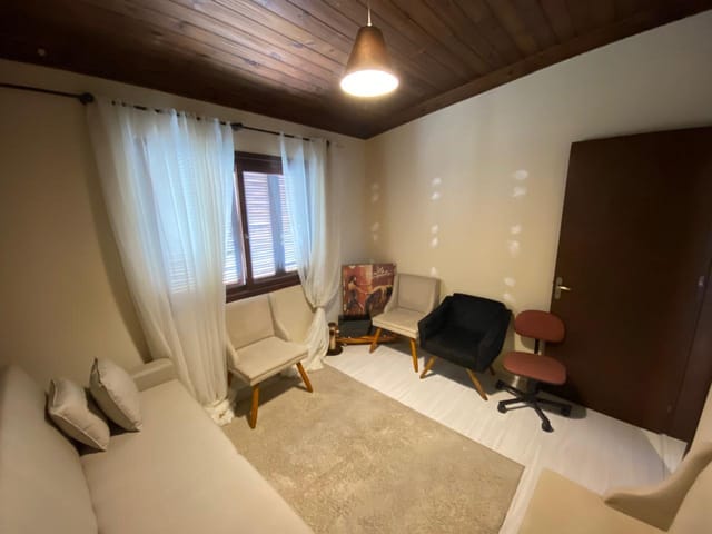 Casa com 280m² 3 quartos e 2 banheiros, à venda, no bairro Areal em Pelotas