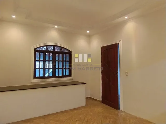 Casa 2 quartos e 1 banheiro, para alugar, no bairro Jardim Lucélia em Sumaré