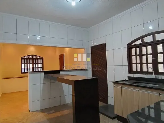 Casa 2 quartos e 1 banheiro, para alugar, no bairro Jardim Lucélia em Sumaré