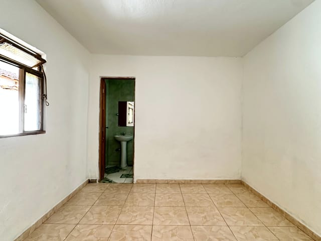 Foto do Casa - Casa com entrada coletiva para locação com 1 quarto e uma vaga de moto, Piratininga (Venda Nova), Belo Horizonte, MG | Deltalar Imóveis
