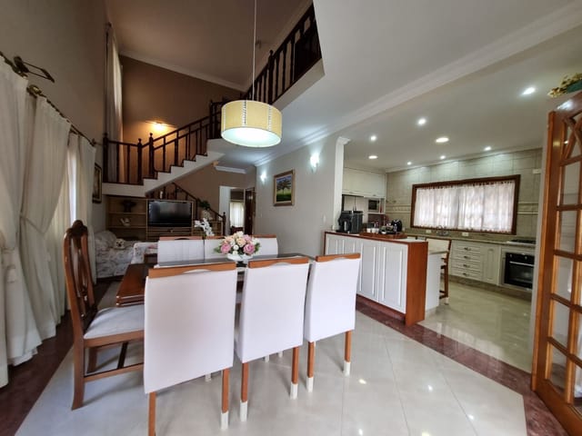 Casa com 408m² 4 quartos e 5 banheiros, à venda, no bairro Jardim Aquarius em São José dos Campos
