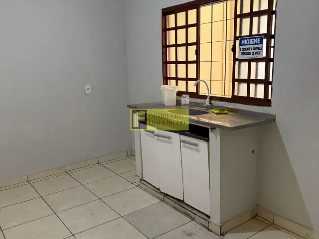 Casa 3 quartos e 2 banheiros, para alugar, no bairro Jd São Paulo em Cedral