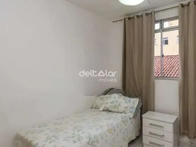 Casa com 88m² 3 quartos e 2 banheiros, à venda, no bairro Heliópolis em Belo Horizonte