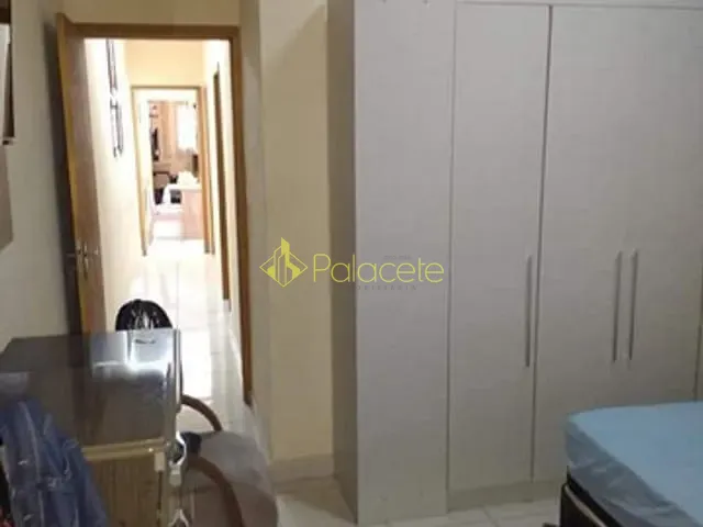 Casa com 125m² 2 quartos e 2 banheiros, à venda, no bairro Conjunto Residencial Araretama em Pindamonhangaba