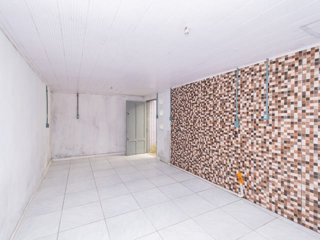Casa com 45m² 2 quartos e 1 banheiro, para alugar, no bairro Centro em Pelotas