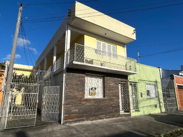 Casa com 161m² 11 quartos e 3 banheiros, à venda, no bairro Fragata em Pelotas