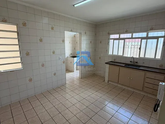 Casa 2 quartos e 1 banheiro, para alugar, no bairro Centro em Itatiba
