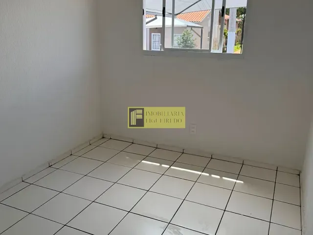 Casa 2 quartos e 1 banheiro, para alugar, no bairro Condomínio village quinta das paineras em Bady Bassitt