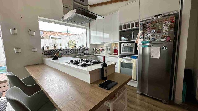 Casa com 143m² 2 quartos e 1 banheiro, à venda, no bairro Três Vendas em Vinte e Cinco de Julho