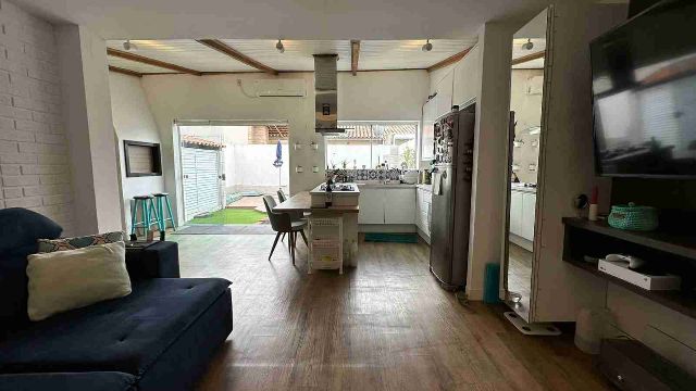 Casa com 143m² 2 quartos e 1 banheiro, à venda, no bairro Três Vendas em Vinte e Cinco de Julho