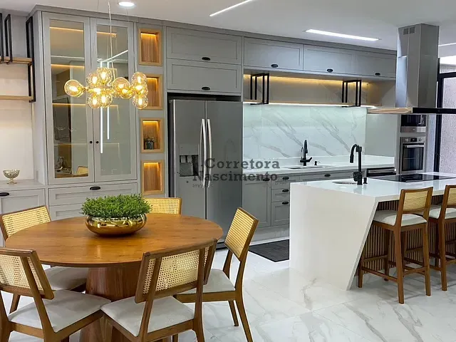 Casa com 243m² 3 quartos e 4 banheiros, à venda, no bairro Jardim Oriente em São José dos Campos