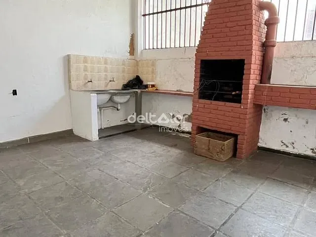 Casa com 250m² 4 quartos e 3 banheiros, à venda, no bairro Santa Amélia em Belo Horizonte