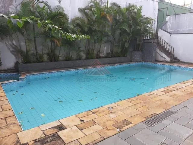 Casa com 600m² 5 quartos e 6 banheiros, à venda, no bairro Matriz em Mauá