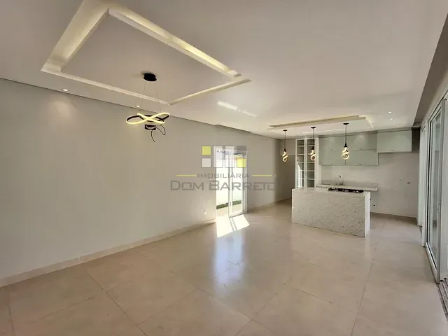 Casa com 490m² 4 quartos e 4 banheiros, à venda, no bairro Parque Fortaleza em Nova Odessa
