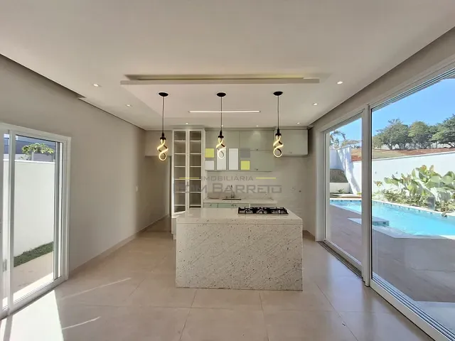 Casa com 490m² 4 quartos e 4 banheiros, à venda, no bairro Parque Fortaleza em Nova Odessa