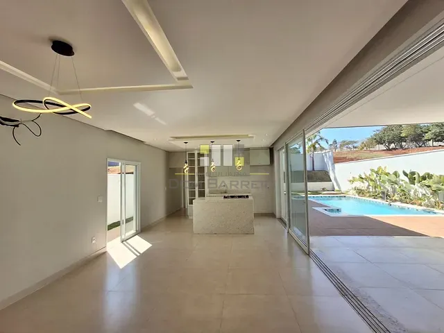 Casa com 490m² 4 quartos e 4 banheiros, à venda, no bairro Parque Fortaleza em Nova Odessa