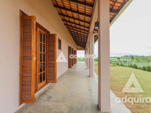 Casa com 2200m² 3 quartos e 4 banheiros, à venda, no bairro Zona Rural em Ponta Grossa
