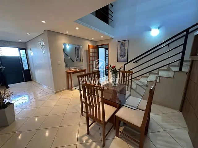 Casa com 235m² 4 quartos e 5 banheiros, à venda, no bairro Vila Santa Luzia em Bauru