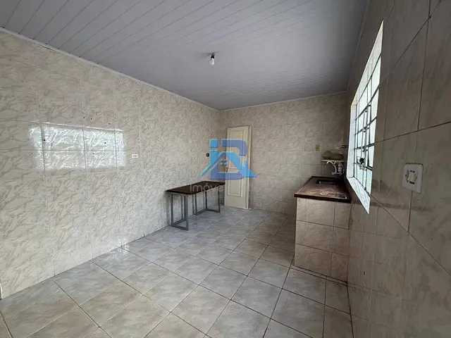 Casa com 156m² 3 quartos e 2 banheiros, à venda ou para alugar, no bairro Anhangabaú em Jundiaí