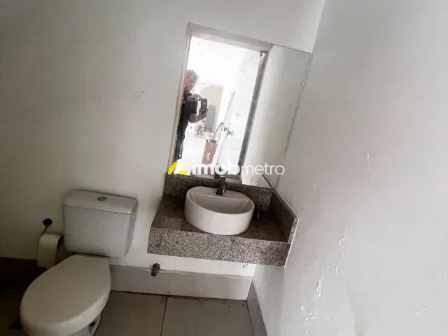 Casa com 300m² 3 quartos e 4 banheiros, à venda ou para alugar, no bairro Grupo Residencial do Iapc em Campinas