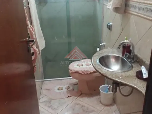 Casa com 168m² 3 quartos e 3 banheiros, à venda, no bairro Jardim Miranda D Aviz em Mauá