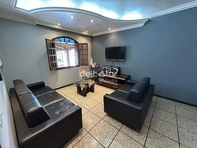 Casa com 315m² 4 quartos e 3 banheiros, para alugar, no bairro Itapoã em Belo Horizonte