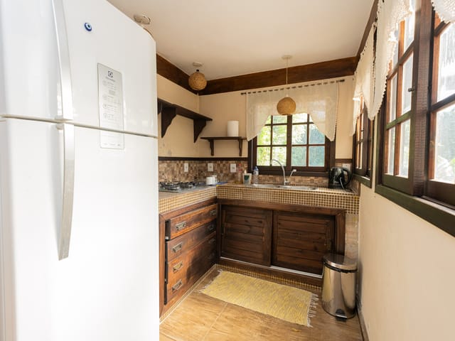 Casa com 300m², à venda, no bairro Areal em Pelotas