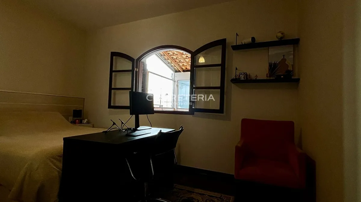 Casa para venda em Jardim Planalto com 3 quartos, sendo 1 suíte, 250m²