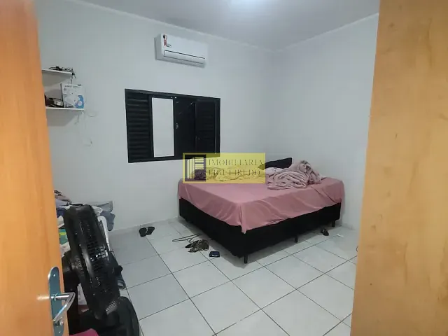 Casa 2 quartos e 2 banheiros, para alugar, no bairro Jardim Santo Antônio em São José do Rio Preto