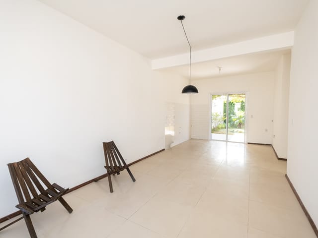 Casa 1 quarto e 1 banheiro, à venda, no bairro Laranjal em Pelotas