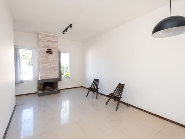 Casa 1 quarto e 1 banheiro, à venda, no bairro Laranjal em Pelotas