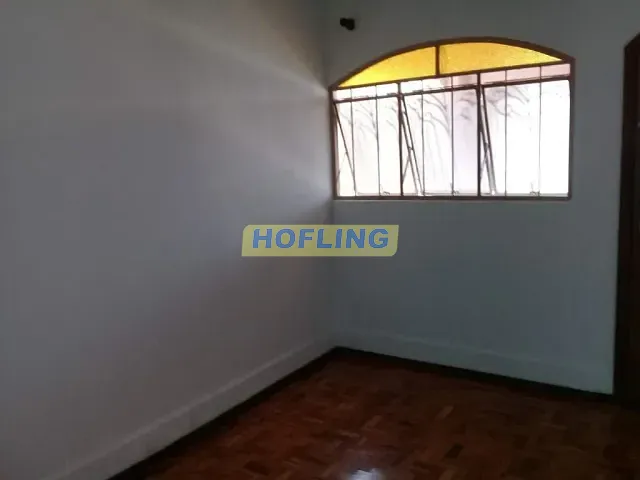 Casa com 550m² 5 quartos e 2 banheiros, à venda, no bairro Centro em Santa Gertrudes