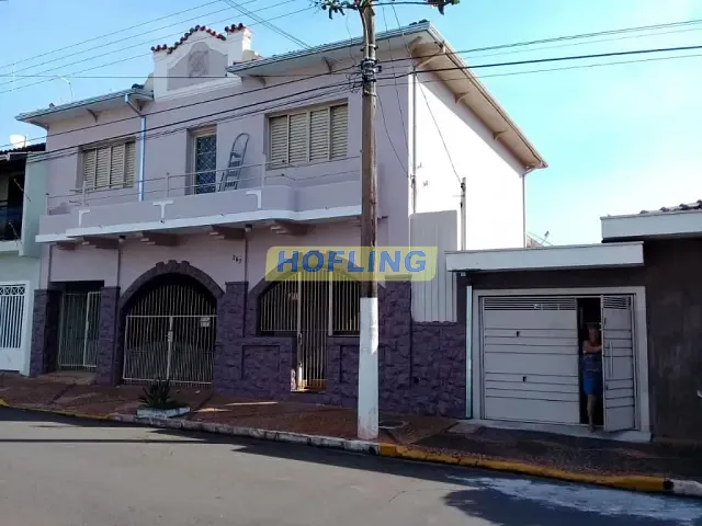 Casa com 550m² 5 quartos e 2 banheiros, à venda, no bairro Centro em Santa Gertrudes