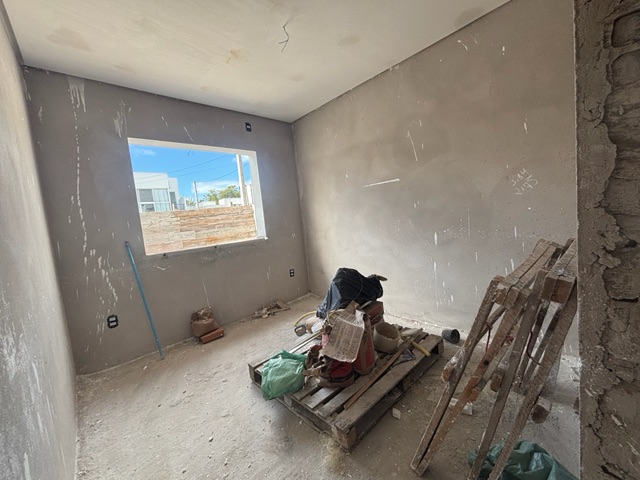 Casa com 125m² 2 quartos e 1 banheiro, à venda, no bairro Laranjal em Pelotas