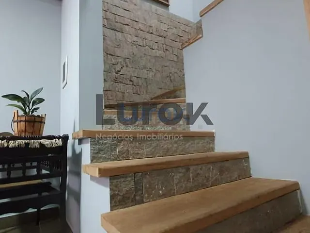 Casa com 338m² 2 quartos e 3 banheiros, à venda, no bairro Condomínio Residencial Itamambuca em Valinhos