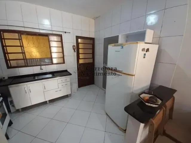 Casa com 280m² 2 quartos e 1 banheiro, à venda, no bairro Jardim Santa Marina em Jacareí