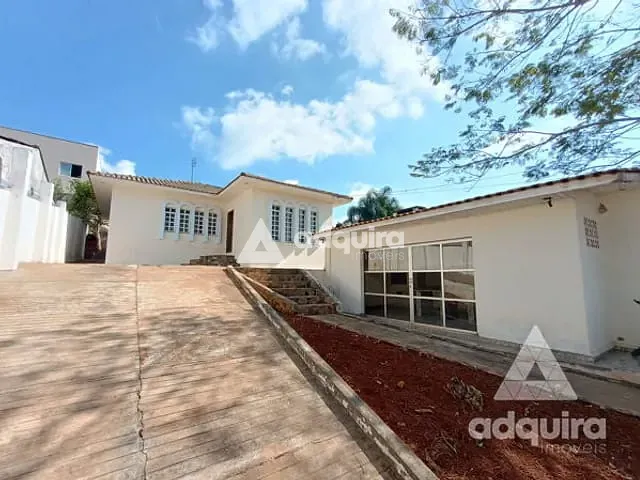 Casa com 500m² 3 quartos e 4 banheiros, à venda, no bairro Oficinas em Ponta Grossa