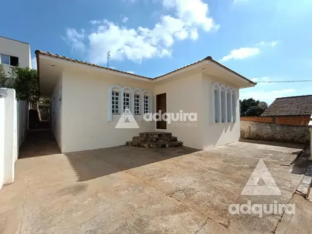 Casa com 500m² 3 quartos e 4 banheiros, à venda, no bairro Oficinas em Ponta Grossa