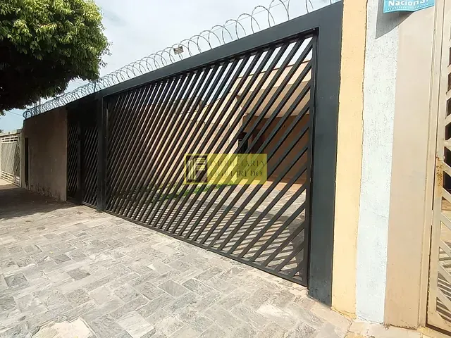 Casa 3 quartos e 2 banheiros, para alugar, no bairro Parque Quinta das Paineiras em São José do Rio Preto