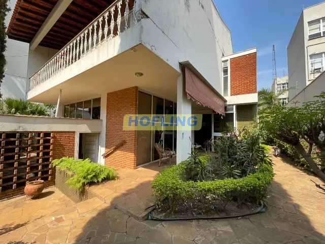 Casa com 820m² 5 quartos e 4 banheiros, à venda, no bairro Jardim Donângela em Rio Claro