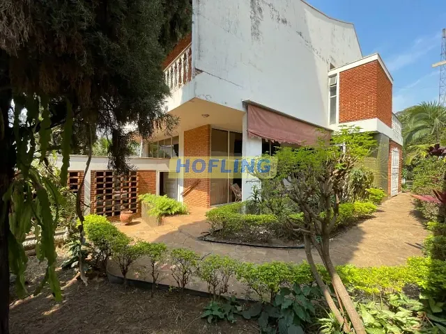Casa com 820m² 5 quartos e 4 banheiros, à venda, no bairro Jardim Donângela em Rio Claro